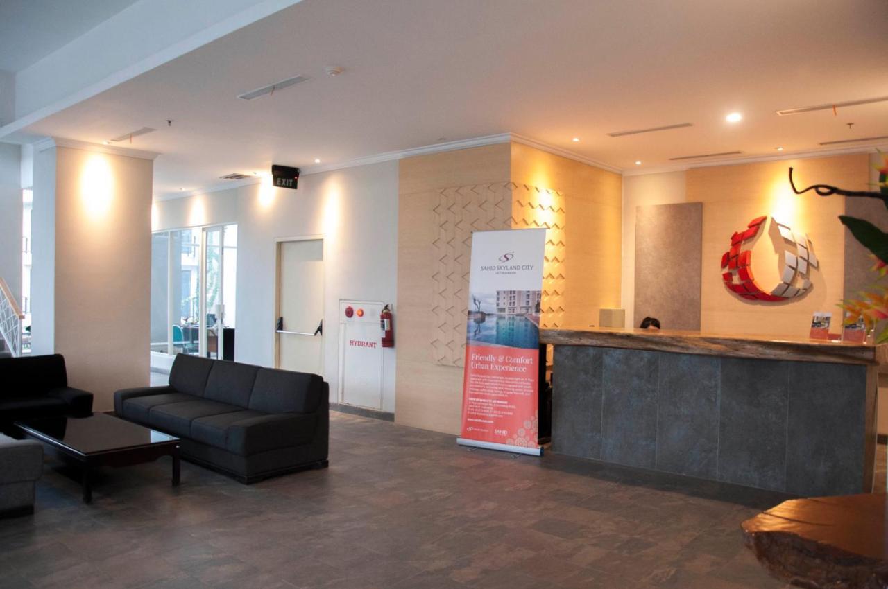 Skyland City Hotel Jatinangor Cilimus Εξωτερικό φωτογραφία