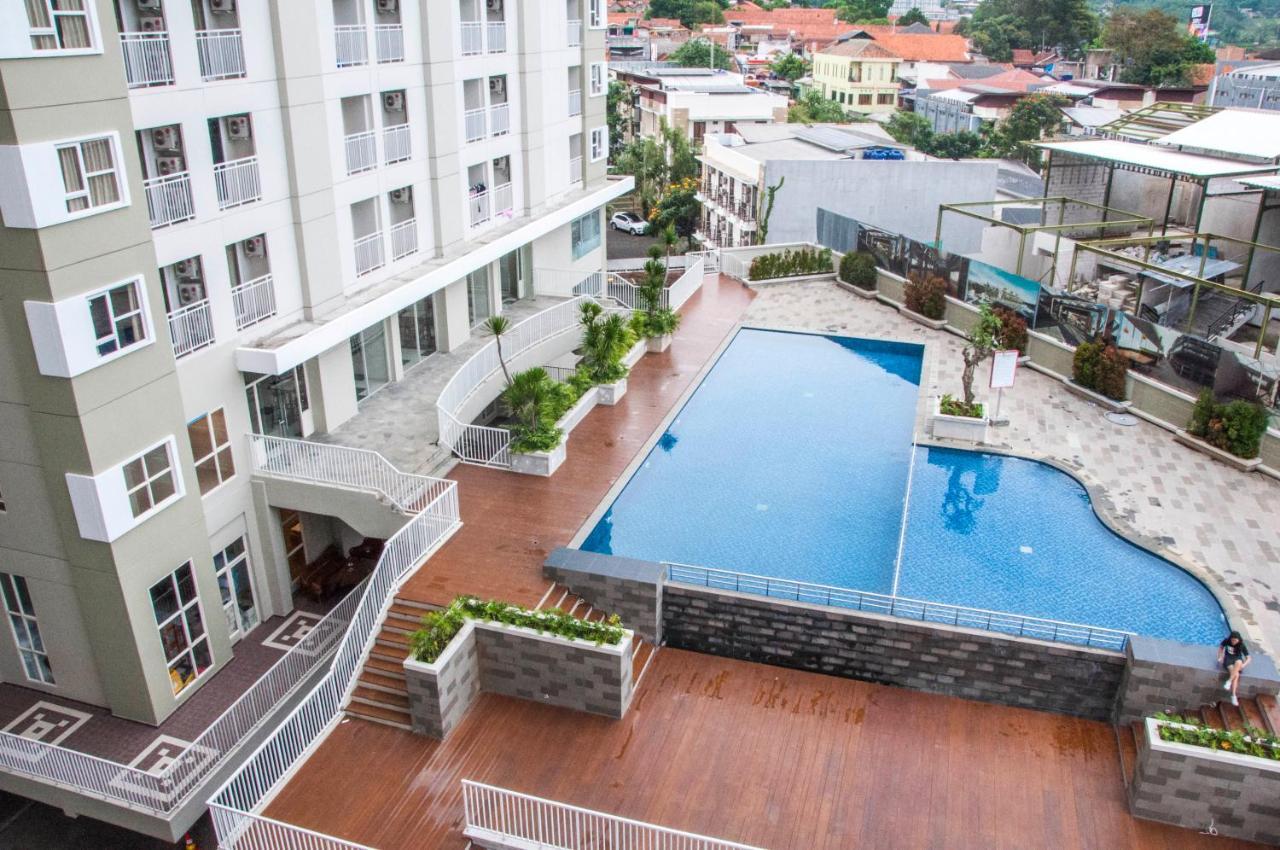 Skyland City Hotel Jatinangor Cilimus Εξωτερικό φωτογραφία